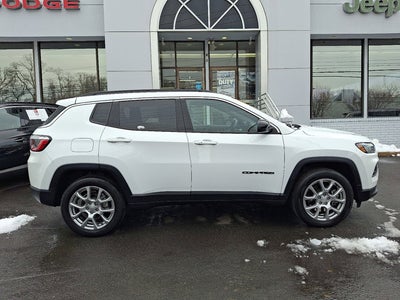 2023 Jeep Compass Latitude Lux